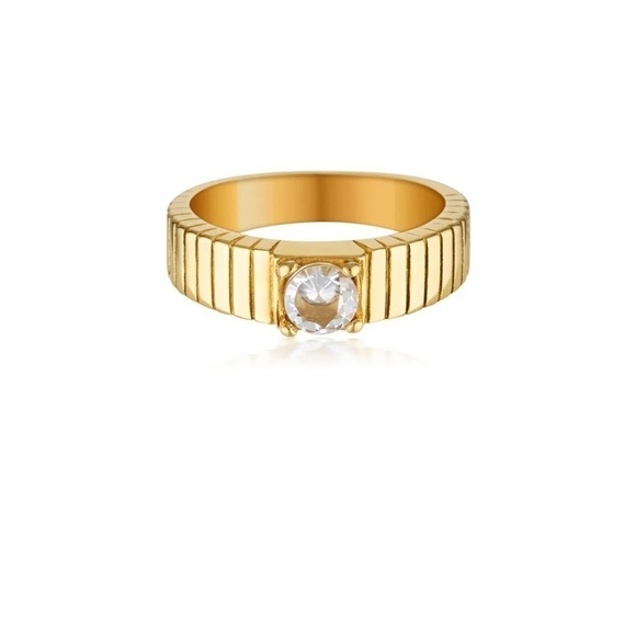 18K Gold Plated Cubic Zirconia Ring - Picture 3 of 8